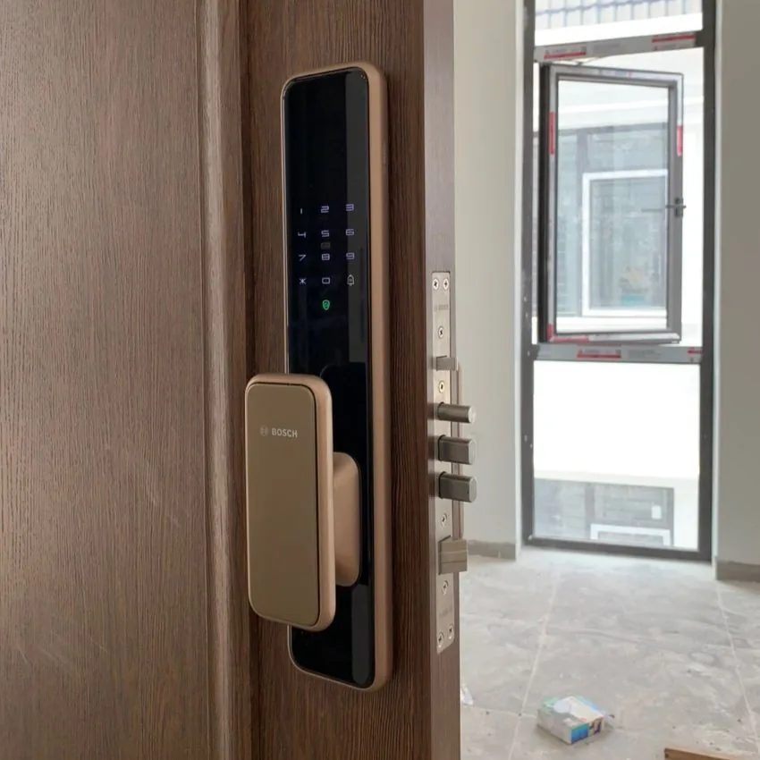 Khóa cửa vân tay Bosch EL-600B màu vàng Hình ảnh khóa cửa vân tay Bosch EL-600B màu vàng