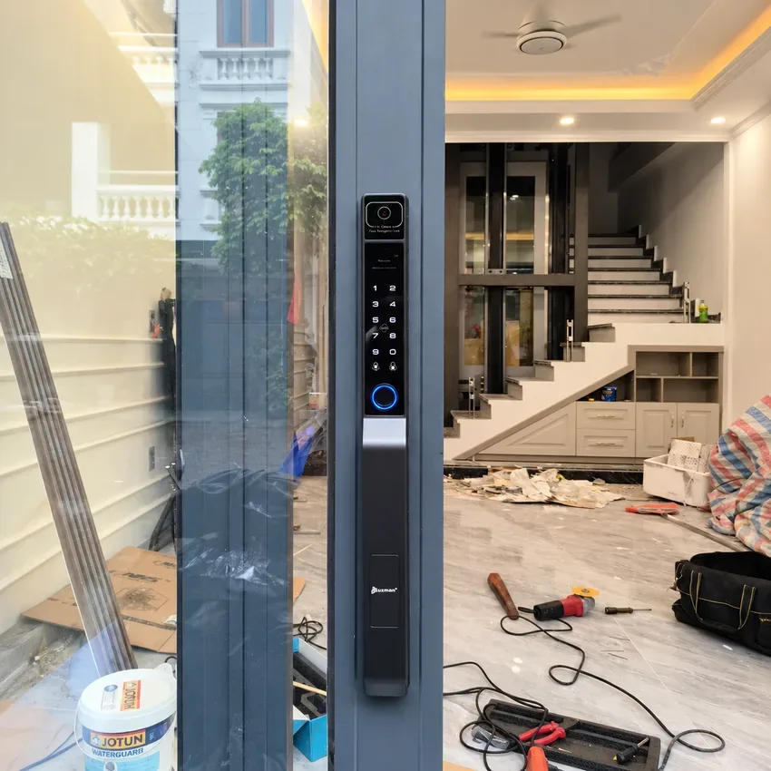 Tính năng nhận diện khuôn mặt khoá cửa Lizman LM-Z6 Face ID Tính năng nhận diện Face ID khoá thông minh Lizman LM-Z6 cho cửa nhôm