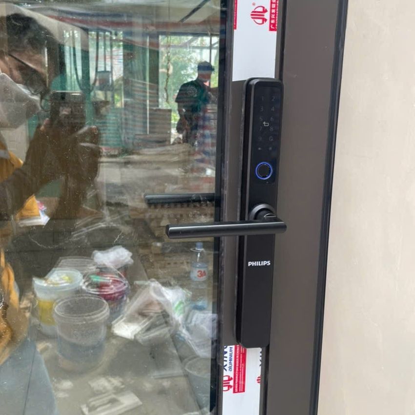 Khoá thông minh cửa nhôm Philips DDL 608