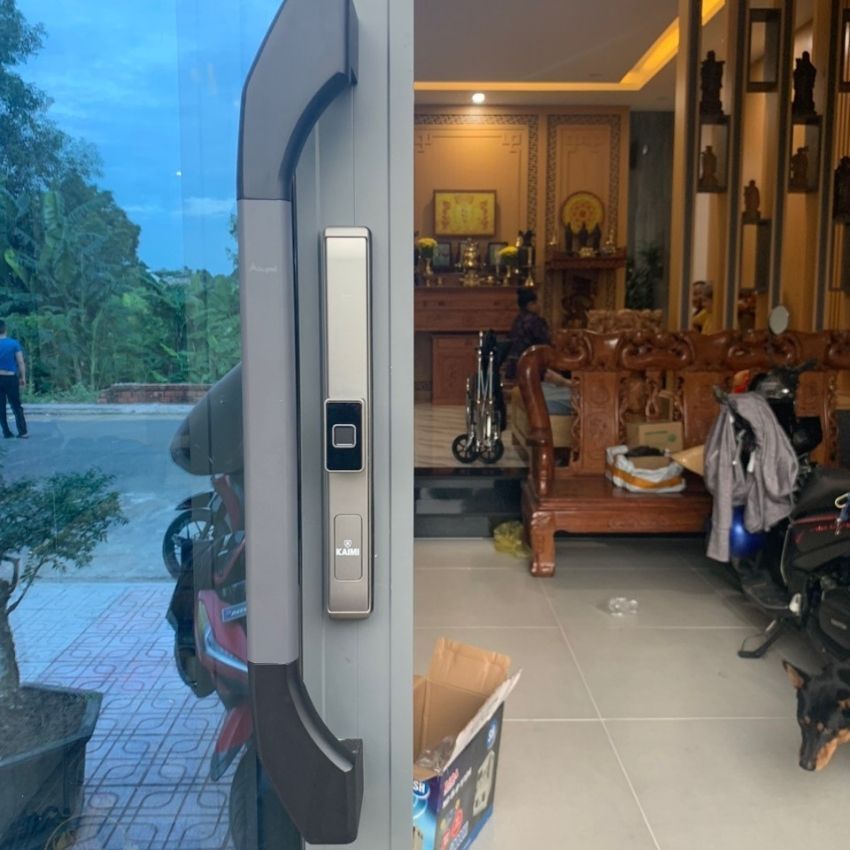 Khóa vân tay cửa nhôm Kaimi CN108