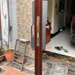 Khóa vân tay cửa nhôm Kassler KL599 Pro có App wifi