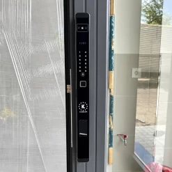 Khóa vân tay cửa nhôm Kassler KL599 VS có Face Id, App wifi
