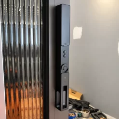 Khóa vân tay cửa nhôm Kassler KL599 VS có Face Id, App wifi