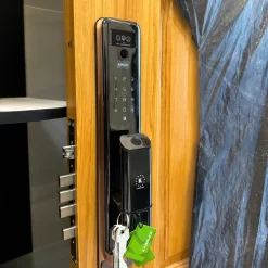 Khóa vân tay Kassler KL 838 có Face ID, App wifi