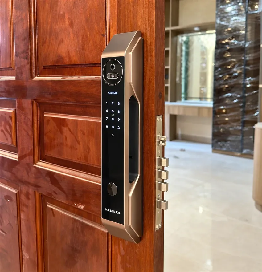 Khóa vân tay Kassler KL 889 CNC Plus có Face ID, App wifi