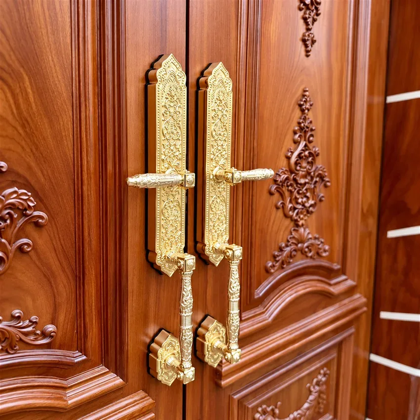 Cận cảnh thiết kế khóa vân tay Kassler KL-999 màu vàng trên cửa Thiết kế khóa vân tay Kassler KL-999 màu vàng trên cửa