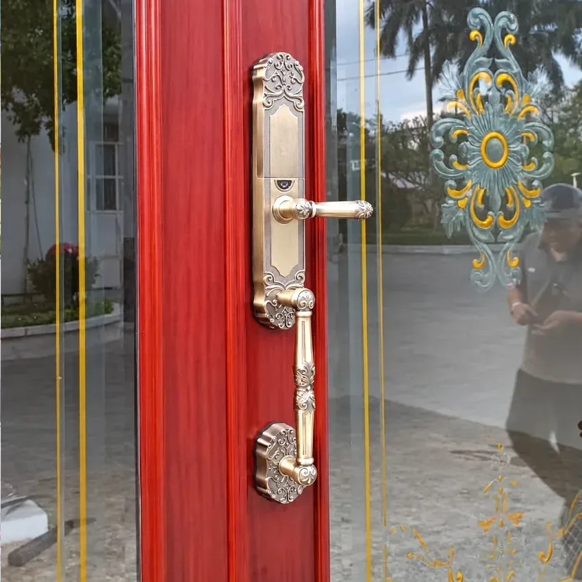 Khóa Kitos KT C500 được làm từ hợp kim cao cấp Khóa cửa hợp kim cao cấp Kitos KT C500 với thiết kế cổ điển sang trọng