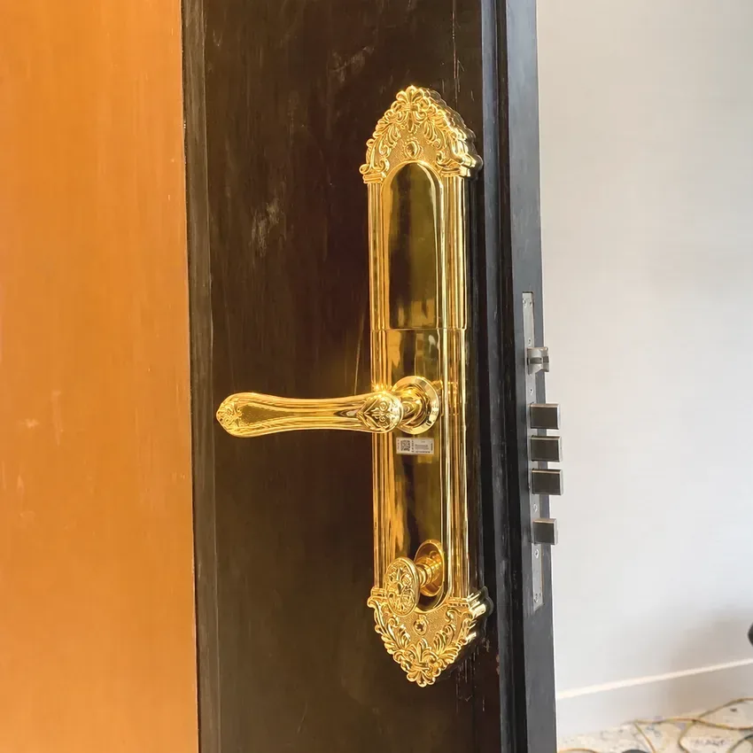 Thiết kế khóa vân tay tân cổ điển Kitos KT C810, từng chi tiết tinh xảo Thiết kế khóa vân tay tân cổ điển Kitos KT C810, từng chi tiết tinh xảo